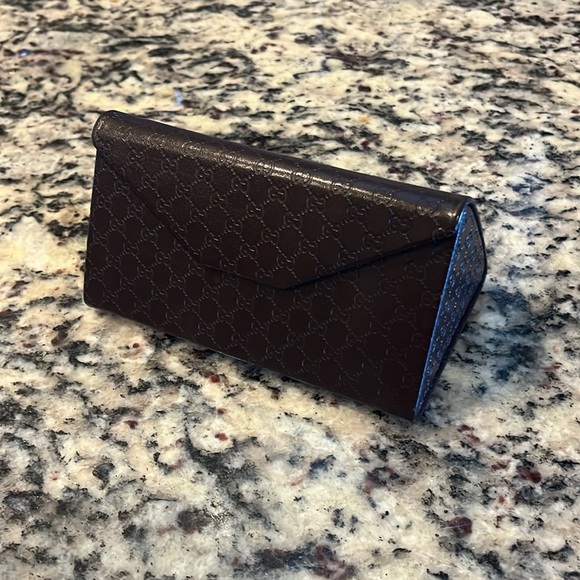 Gucci Round Sunglasses - Picture 4 of 7